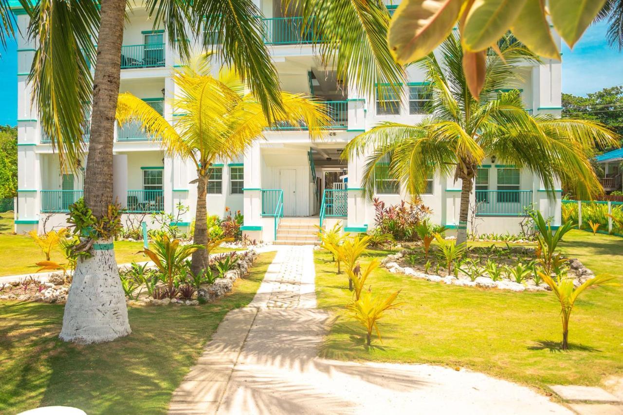 Best Western Grand Baymen Gardens San Pedro  Bagian luar foto
