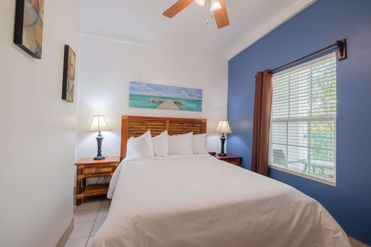 Best Western Grand Baymen Gardens San Pedro  Bagian luar foto