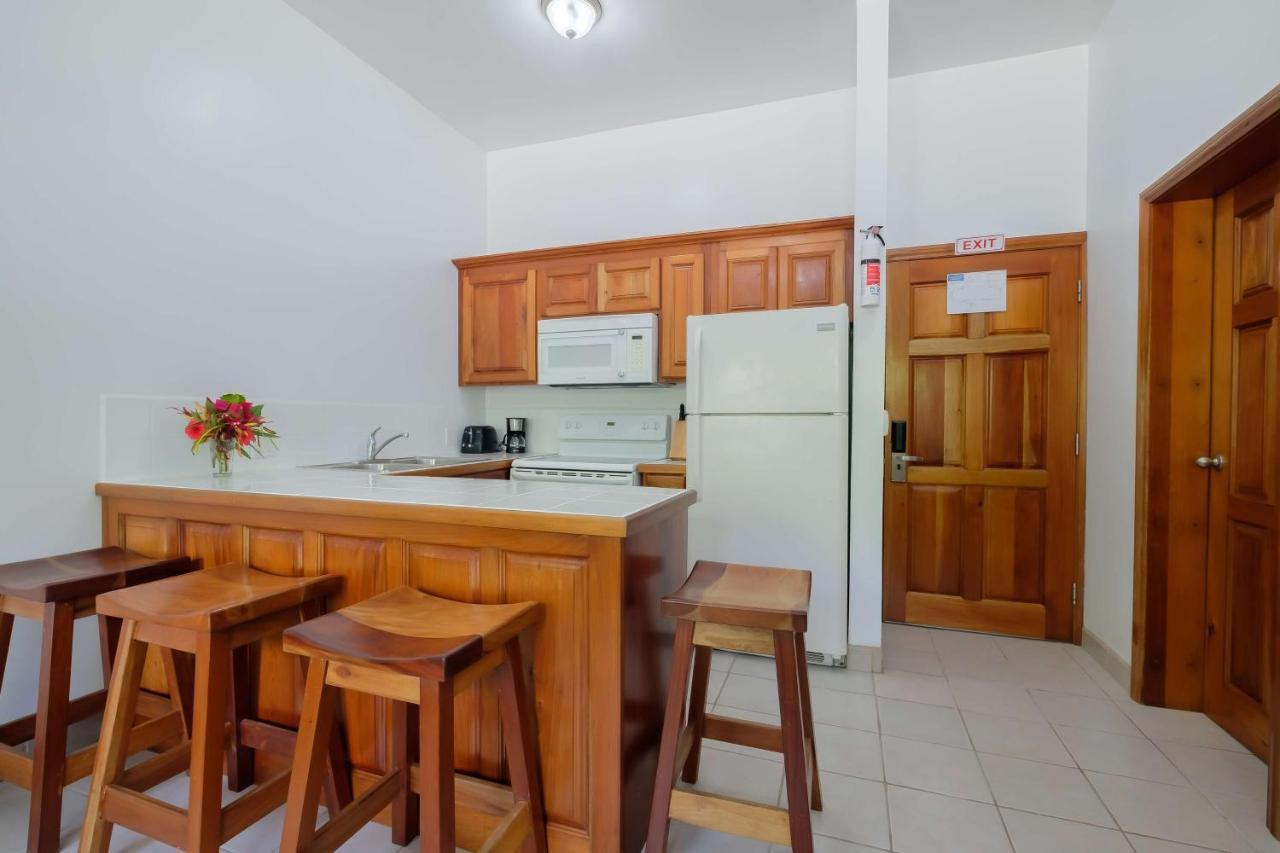 Best Western Grand Baymen Gardens San Pedro  Bagian luar foto
