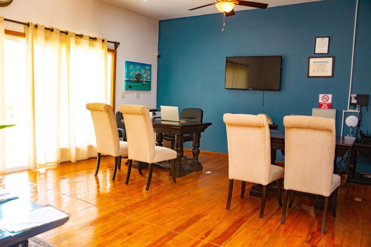 Best Western Grand Baymen Gardens San Pedro  Bagian luar foto