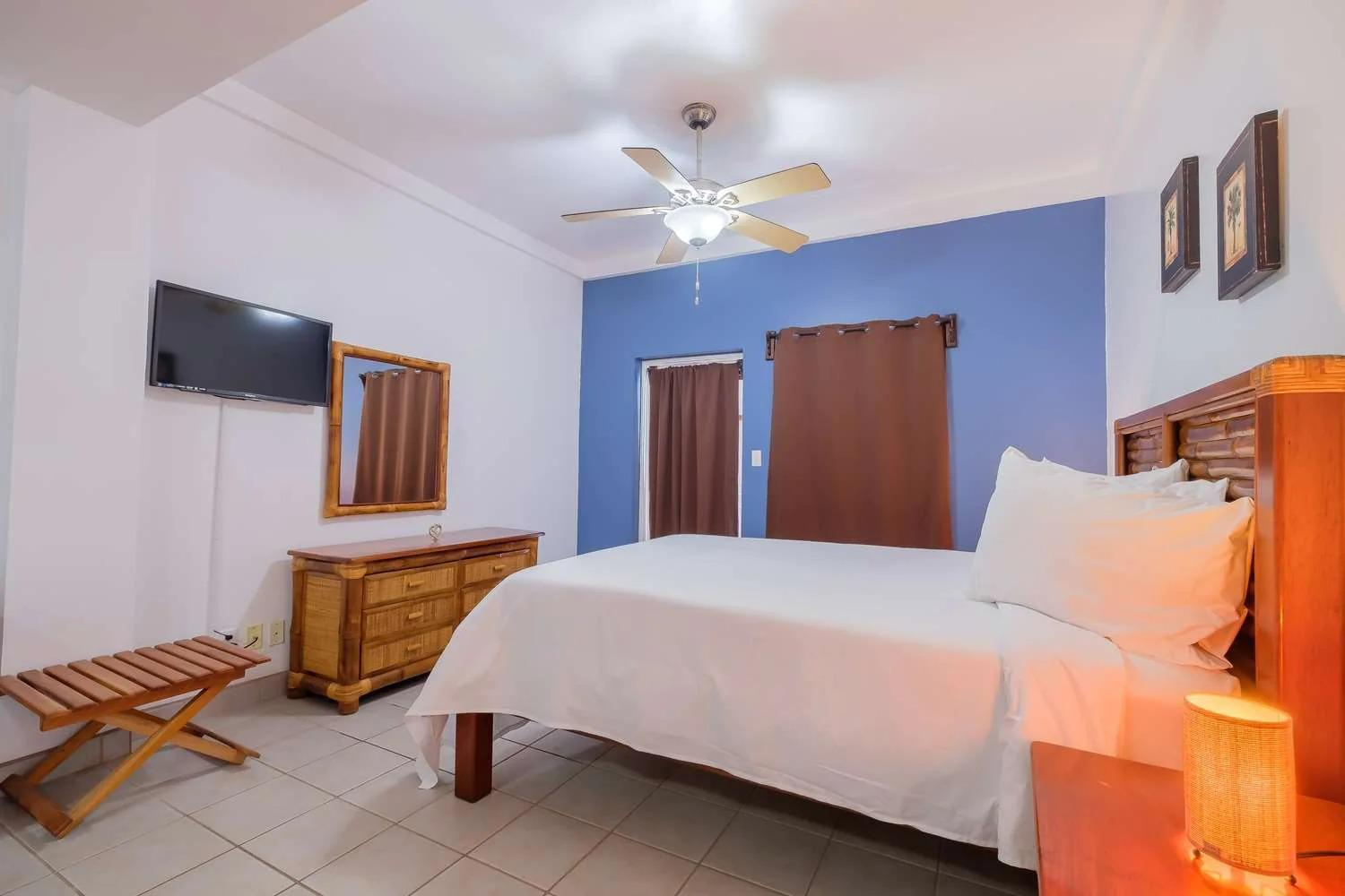 Best Western Grand Baymen Gardens San Pedro  Bagian luar foto