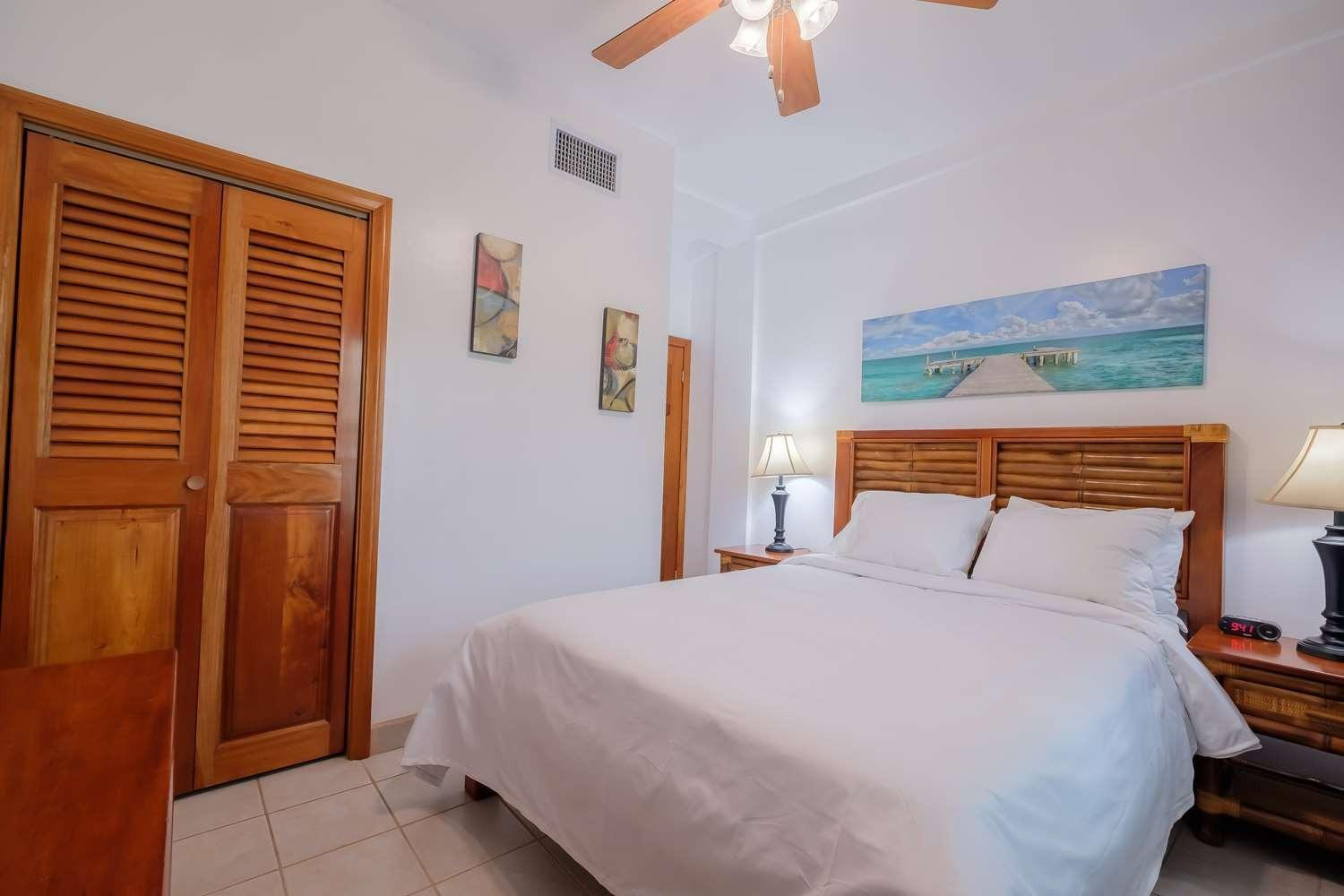 Best Western Grand Baymen Gardens San Pedro  Bagian luar foto