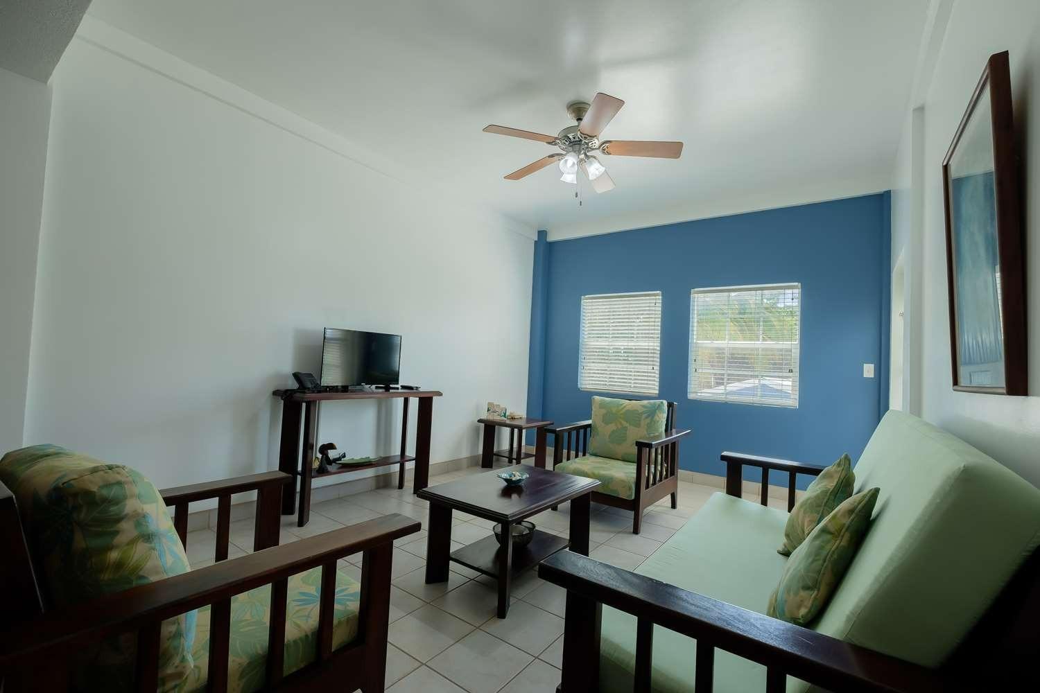 Best Western Grand Baymen Gardens San Pedro  Bagian luar foto