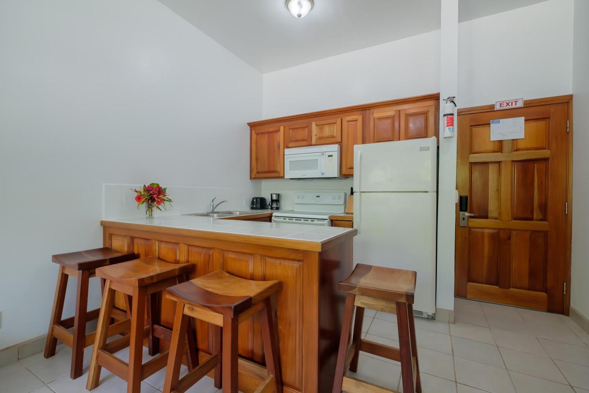 Best Western Grand Baymen Gardens San Pedro  Bagian luar foto