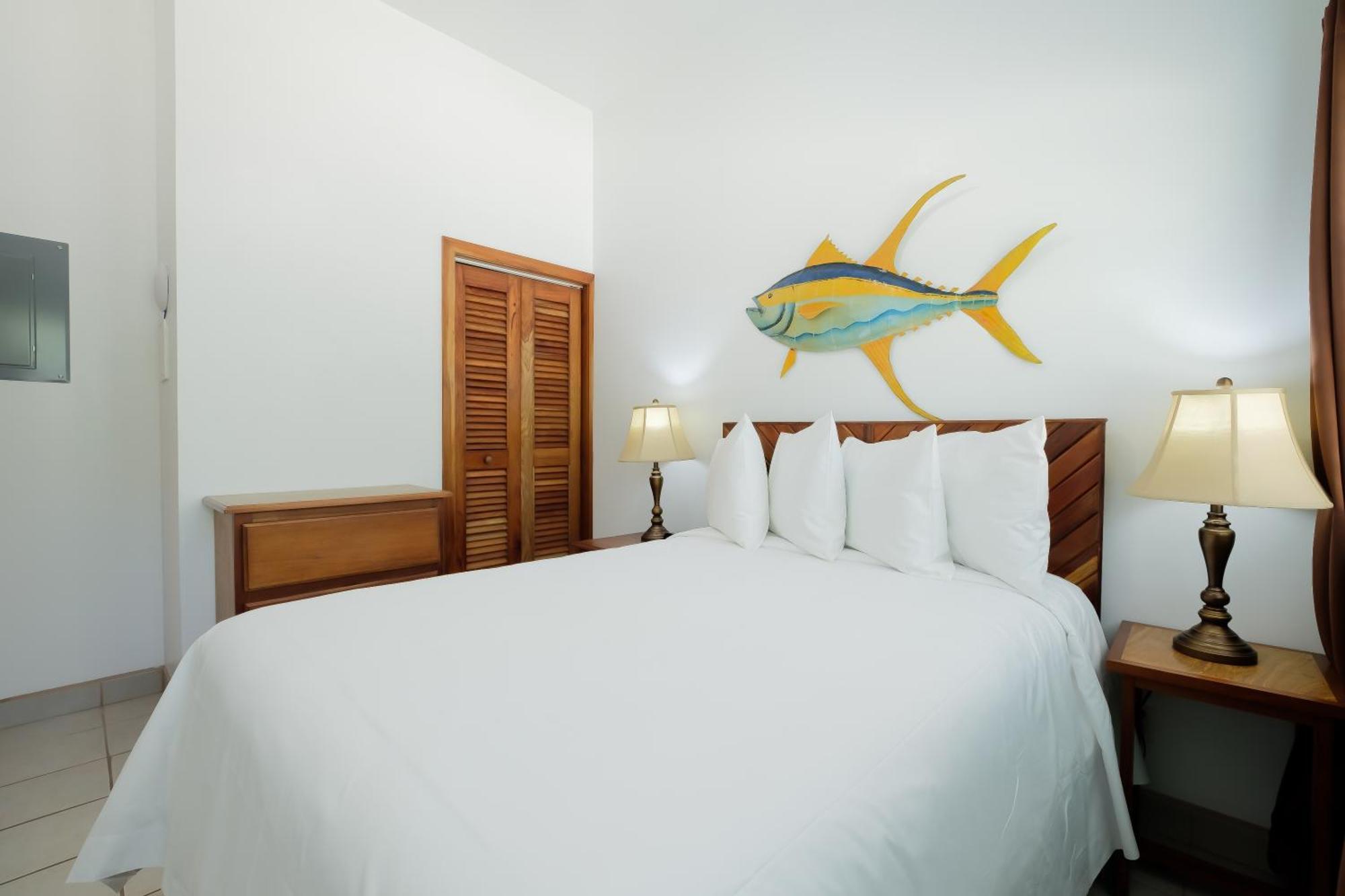 Best Western Grand Baymen Gardens San Pedro  Bagian luar foto