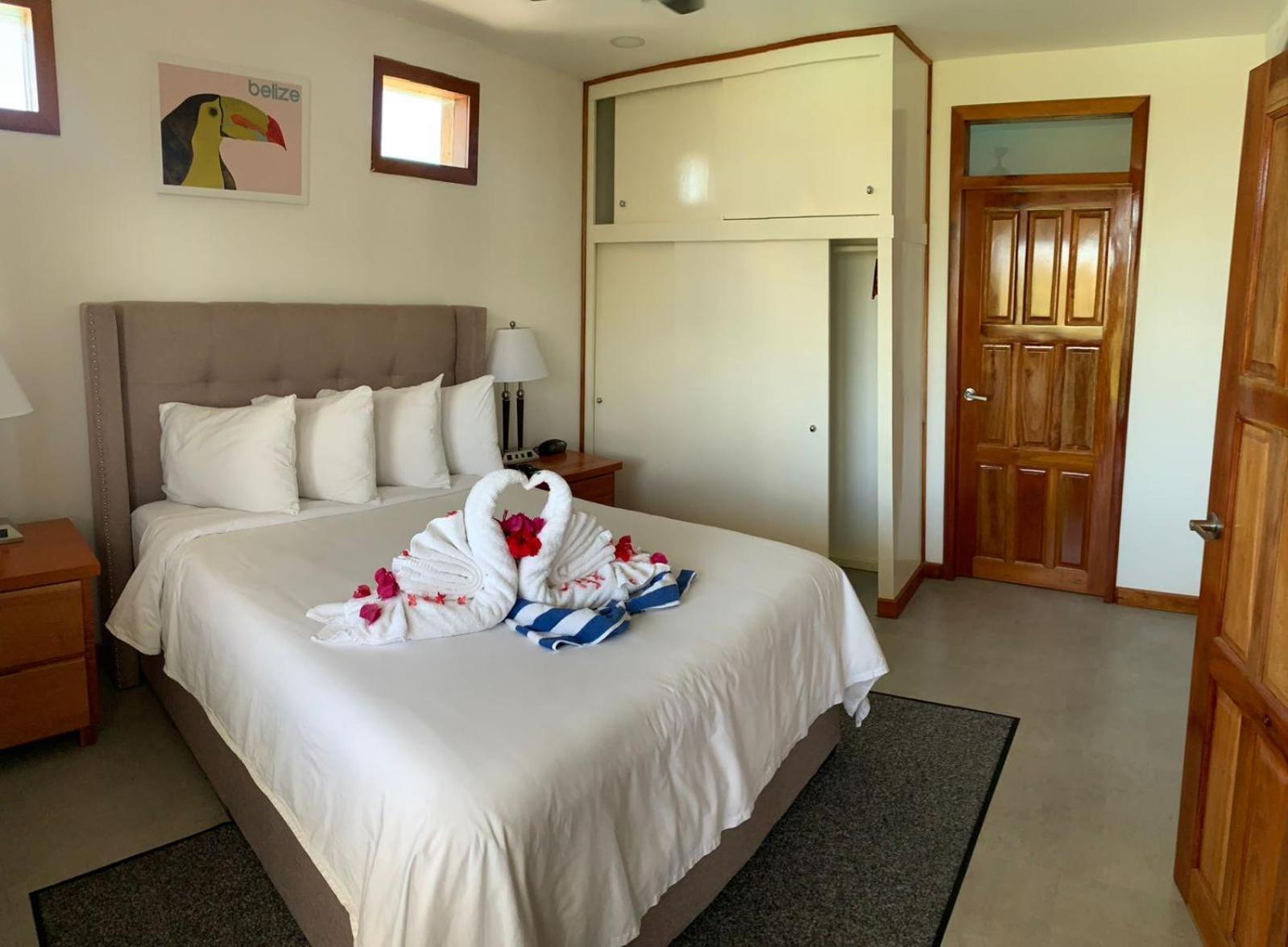 Best Western Grand Baymen Gardens San Pedro  Bagian luar foto