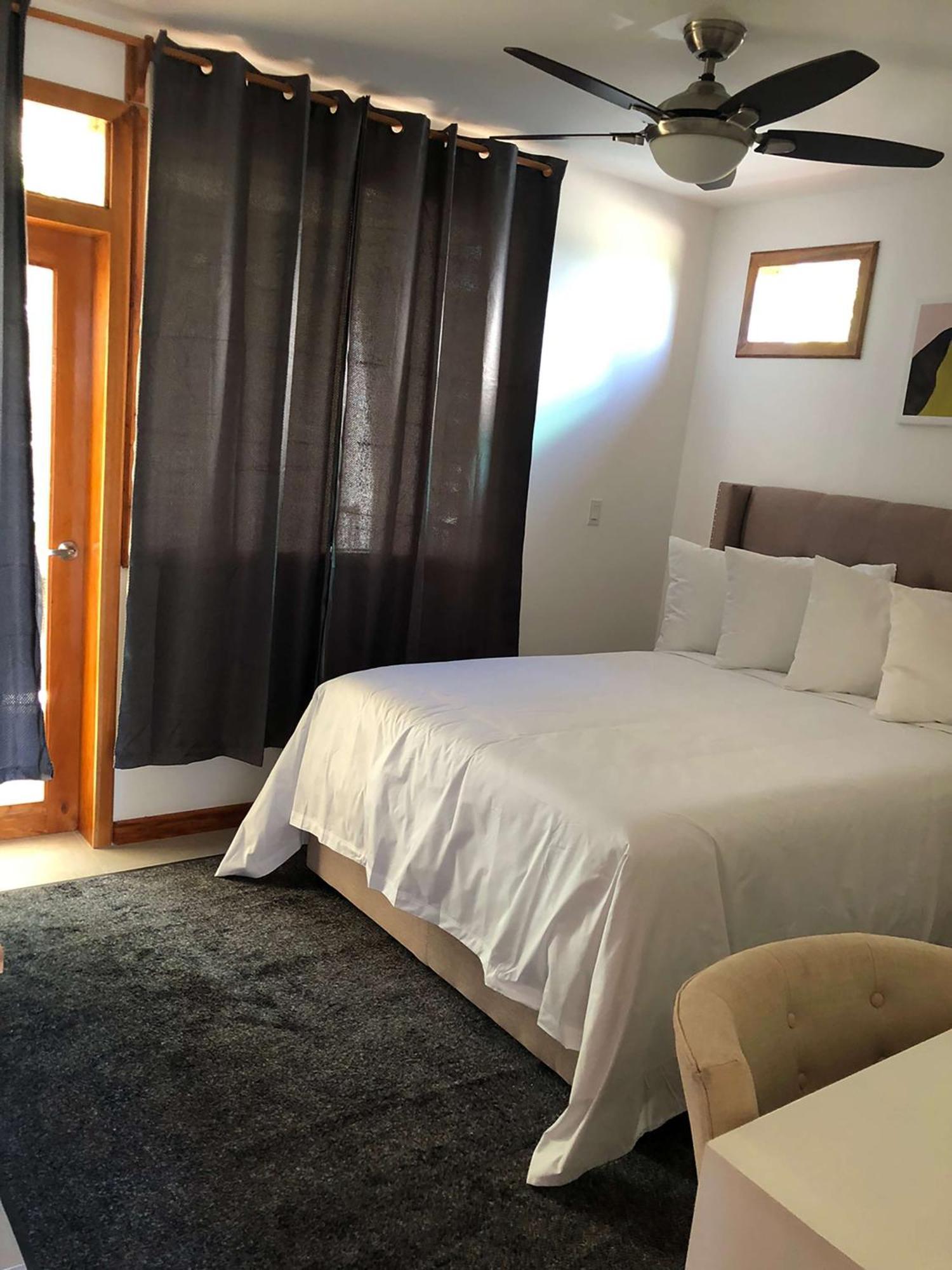 Best Western Grand Baymen Gardens San Pedro  Bagian luar foto