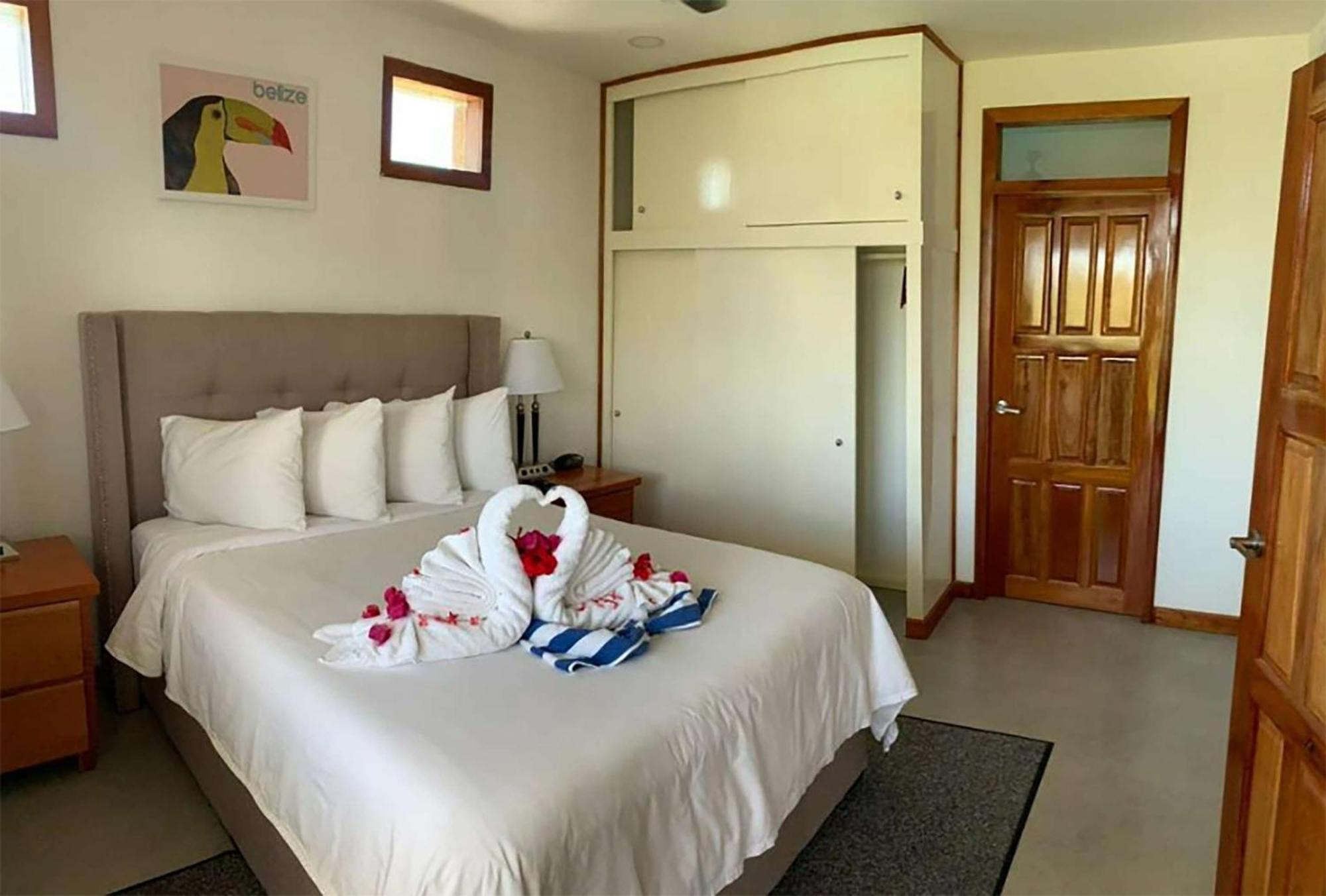 Best Western Grand Baymen Gardens San Pedro  Bagian luar foto