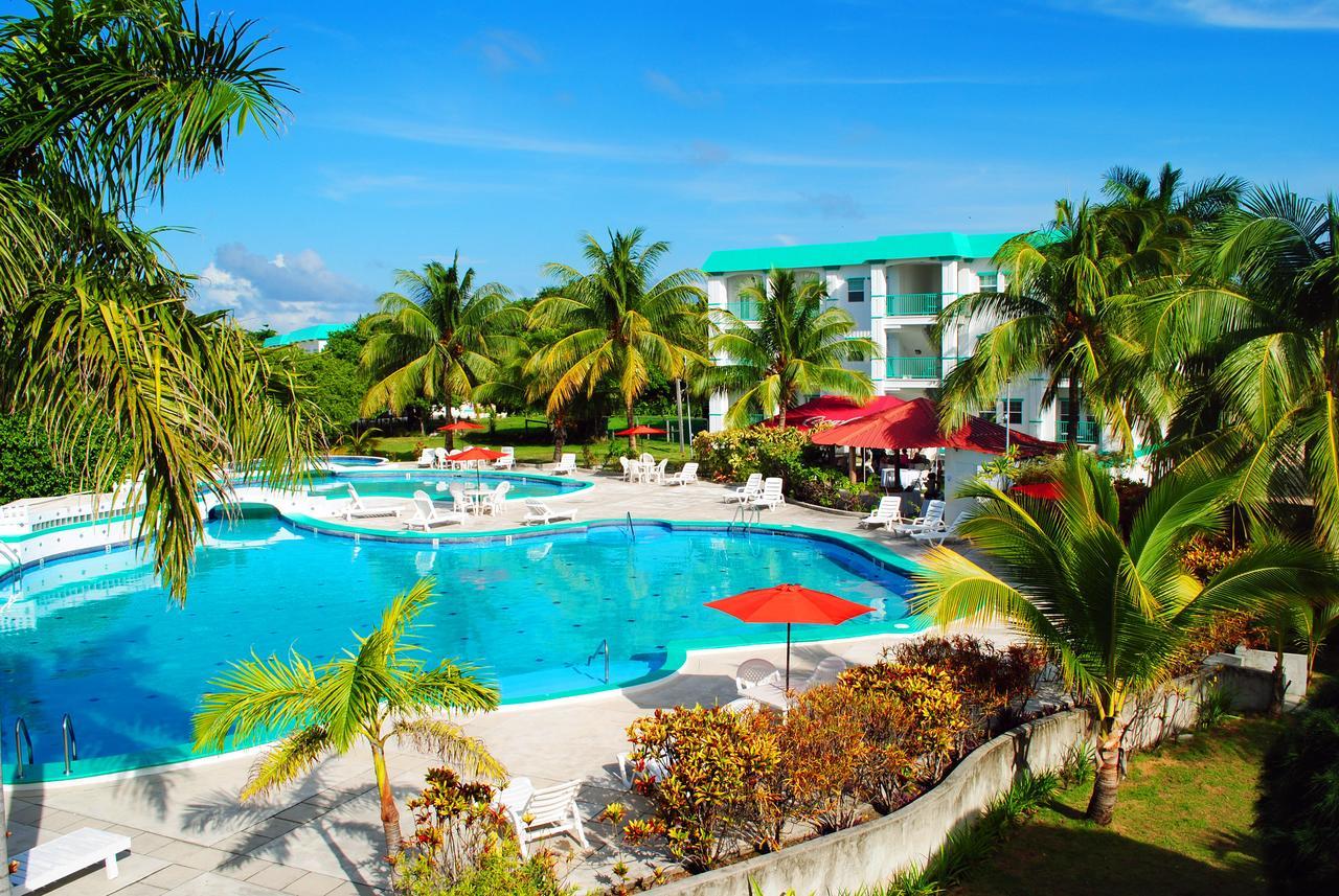 Best Western Grand Baymen Gardens San Pedro  Bagian luar foto